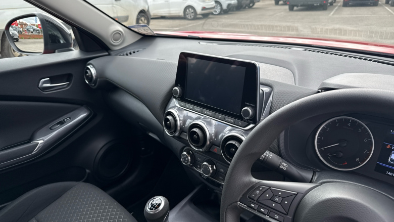 Nissan Juke 1.0 DiG-T 114 Acenta 5dr Petrol Hatchback